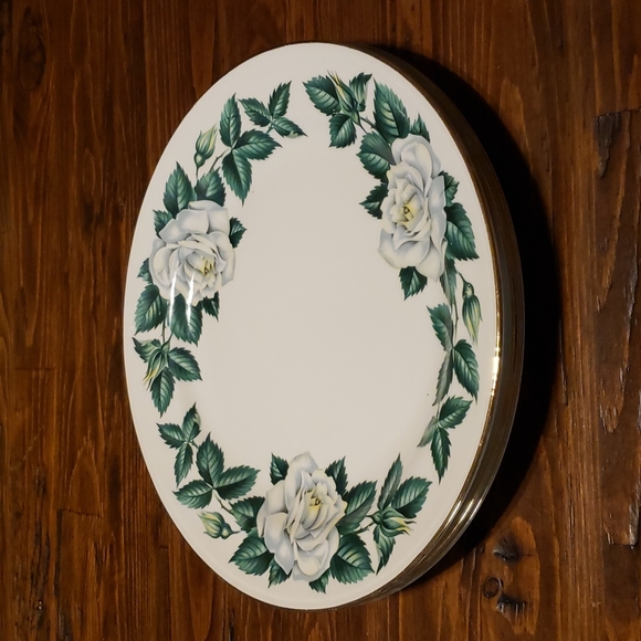Homer Laughlin 1950's Eggshell Nautilus White Rose Dinner Plates - Picture 1 of 10